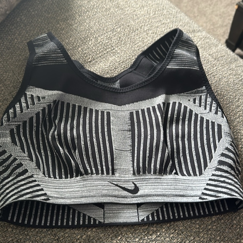 Nike FE/NOM Flyknit High-Support Non-Padded Sports Bra Size Small S - Picture 4 of 4